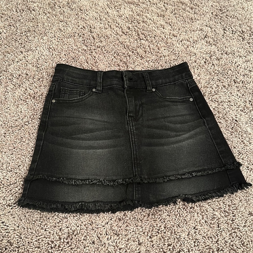 Distressed black denim skirt size 6/6x